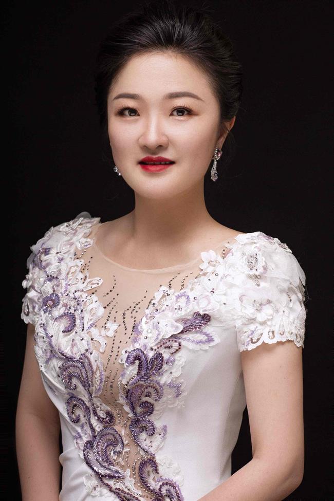 杨韵照片.jpg 杨韵照片.jpg