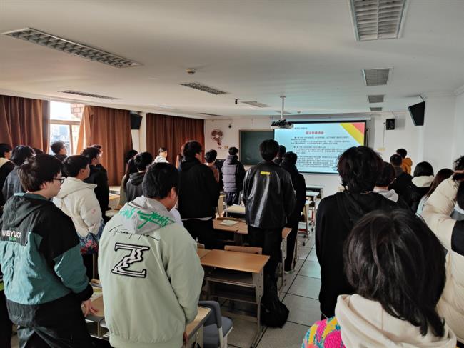 起立朗诵.jpg 起立朗诵.jpg